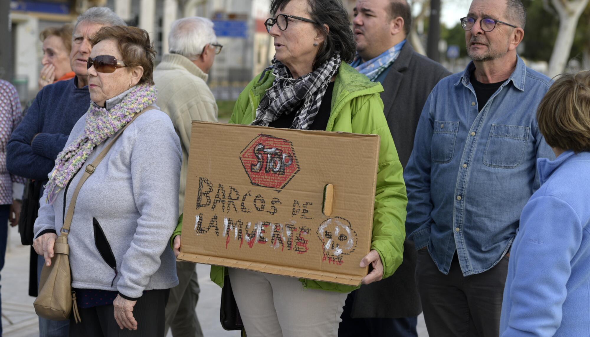Concentración en Sagunto el 7 de febrero de rechazo a los "barcos de la muerte", que llevan armas a Arabia Saudí.